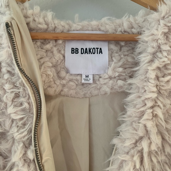 BB Dakota Faux Fur Jacket - Picture 2 of 3